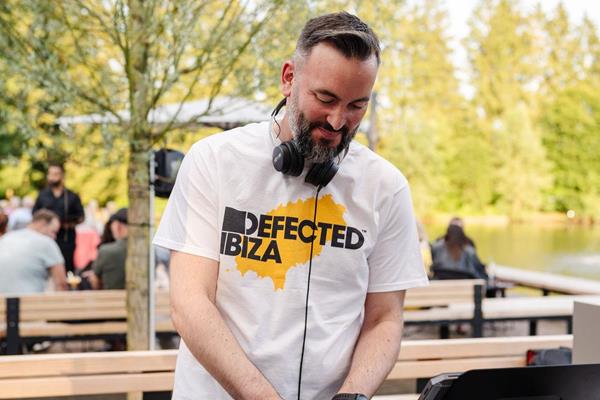 DJ-Sommerabende auf unserer Sonnenterrasse!