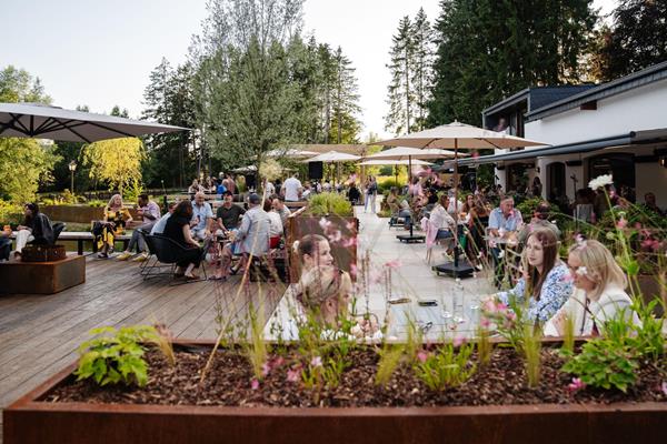 DJ-Sommerabende auf unserer Sonnenterrasse!